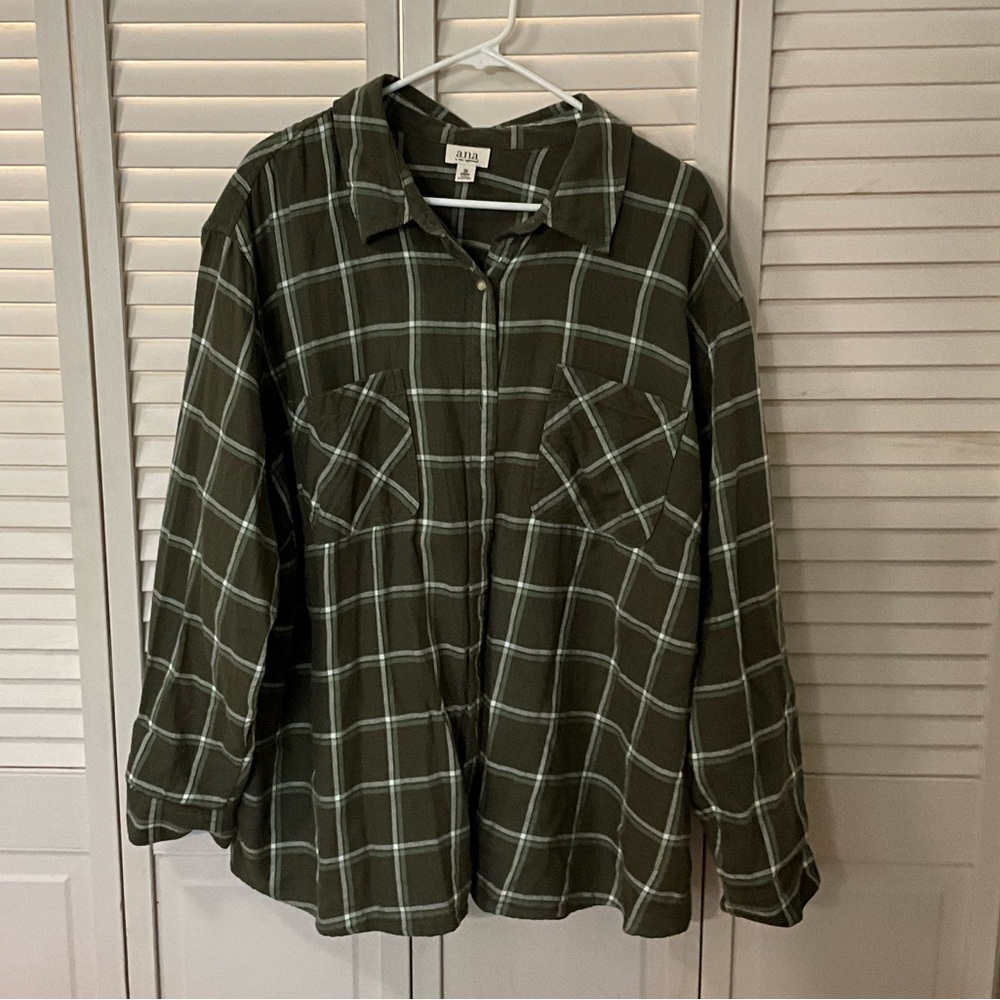 SOLD Women’s Long Sleeve Top Plus Size